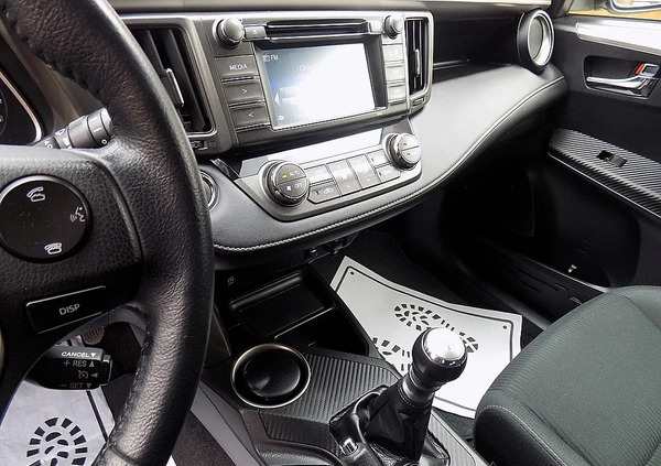 Toyota RAV4 cena 62900 przebieg: 179000, rok produkcji 2015 z Raciąż małe 436